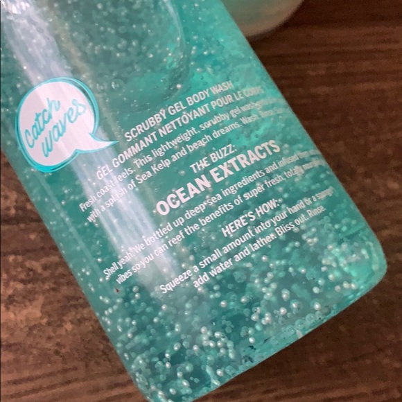 🆕 Victoria’s Secret! Soap & Surf! /Surf Scrub! - Picture 3 of 5